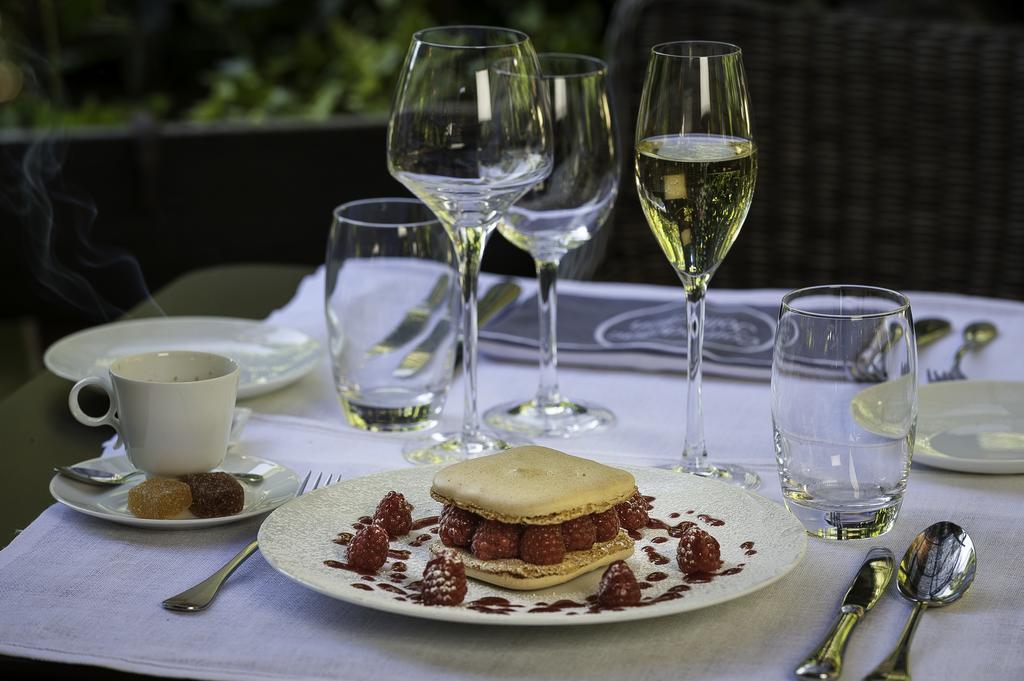 Logis Hotel - Restaurant Le Relais De Comodoliac Saint-Junien Ngoại thất bức ảnh