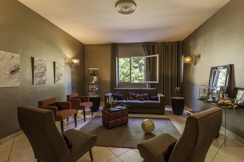 Logis Hotel - Restaurant Le Relais De Comodoliac Saint-Junien Ngoại thất bức ảnh